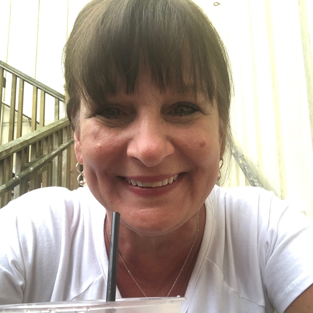 Meet your Posher, Tina